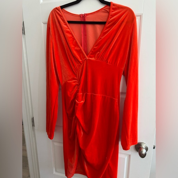 Bodycon Velvet Mini Dress - Picture 1 of 2